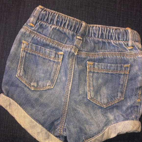 Girl jean shorts 2 t - Picture 3 of 5